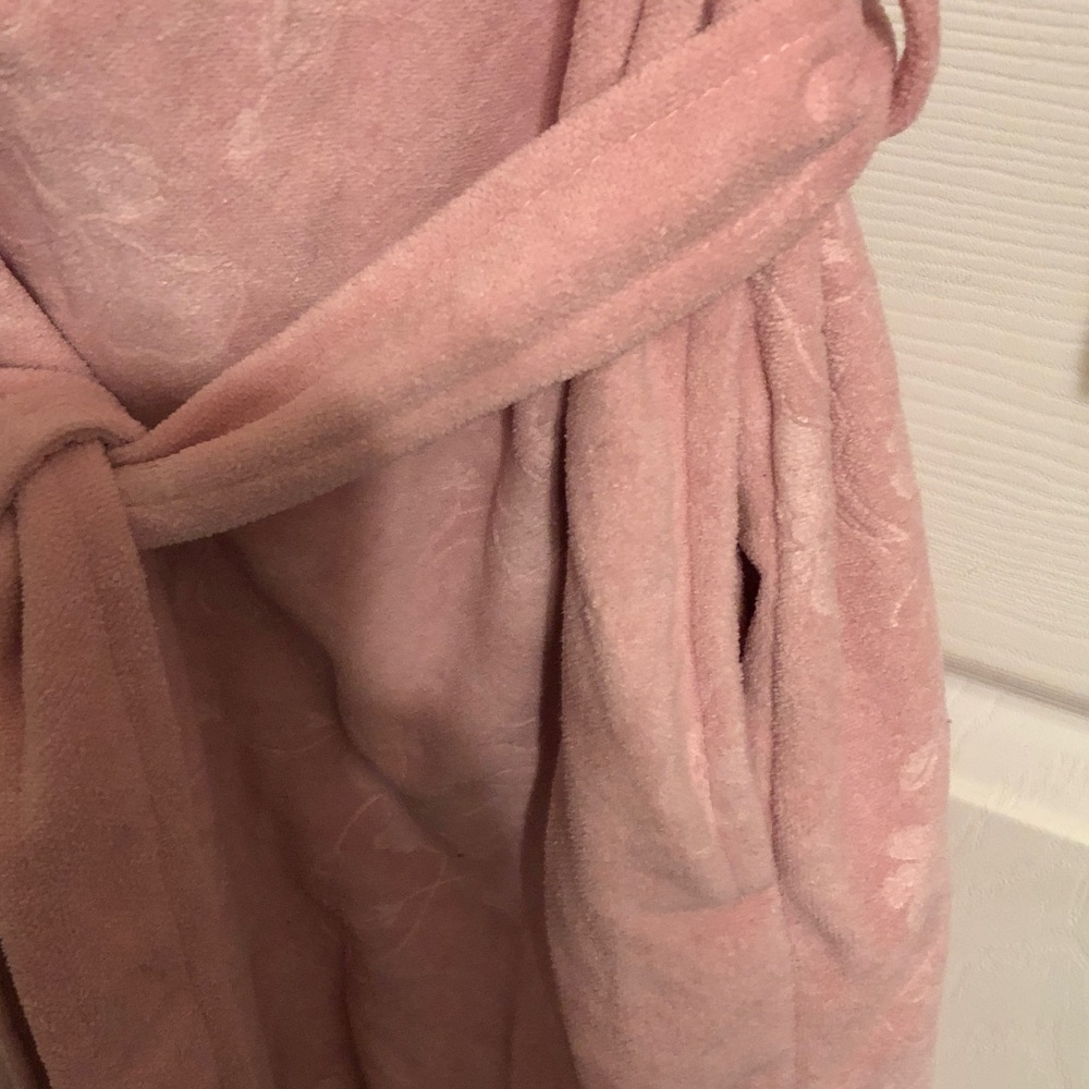 Pink Floral Robe - Picture 3 of 8
